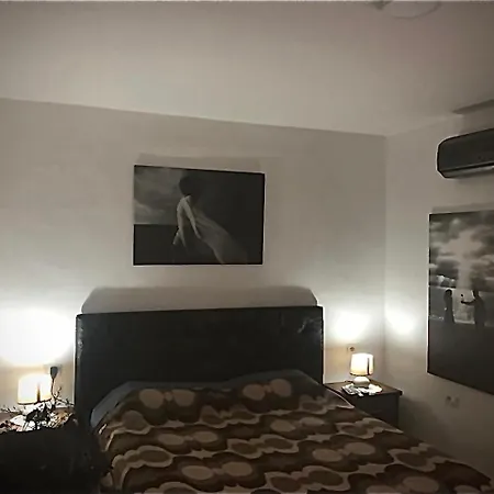 Yours Flat In Center Of Tirana, Apartment *